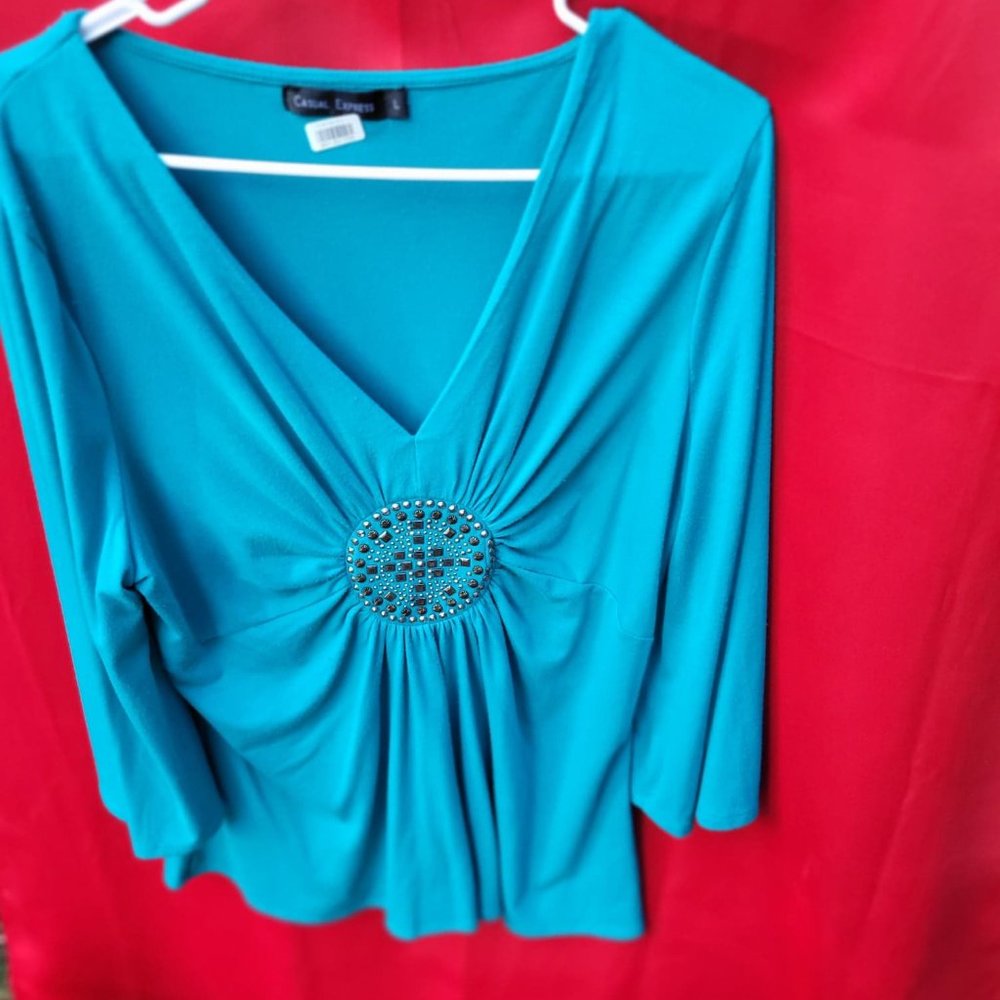 BLUE V CUT TOP